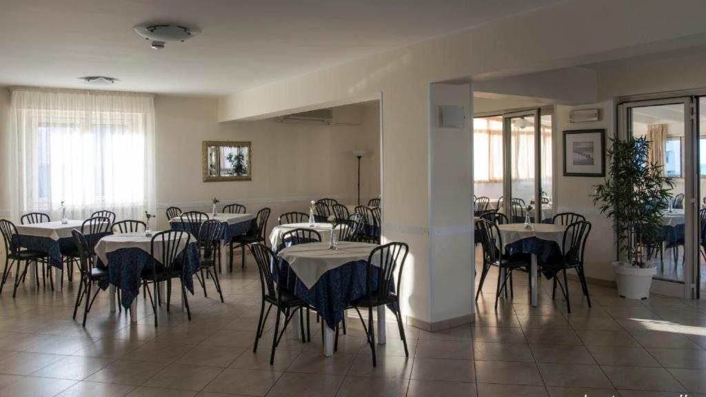 Hotel Antagos Montesilvano Marina Esterno foto