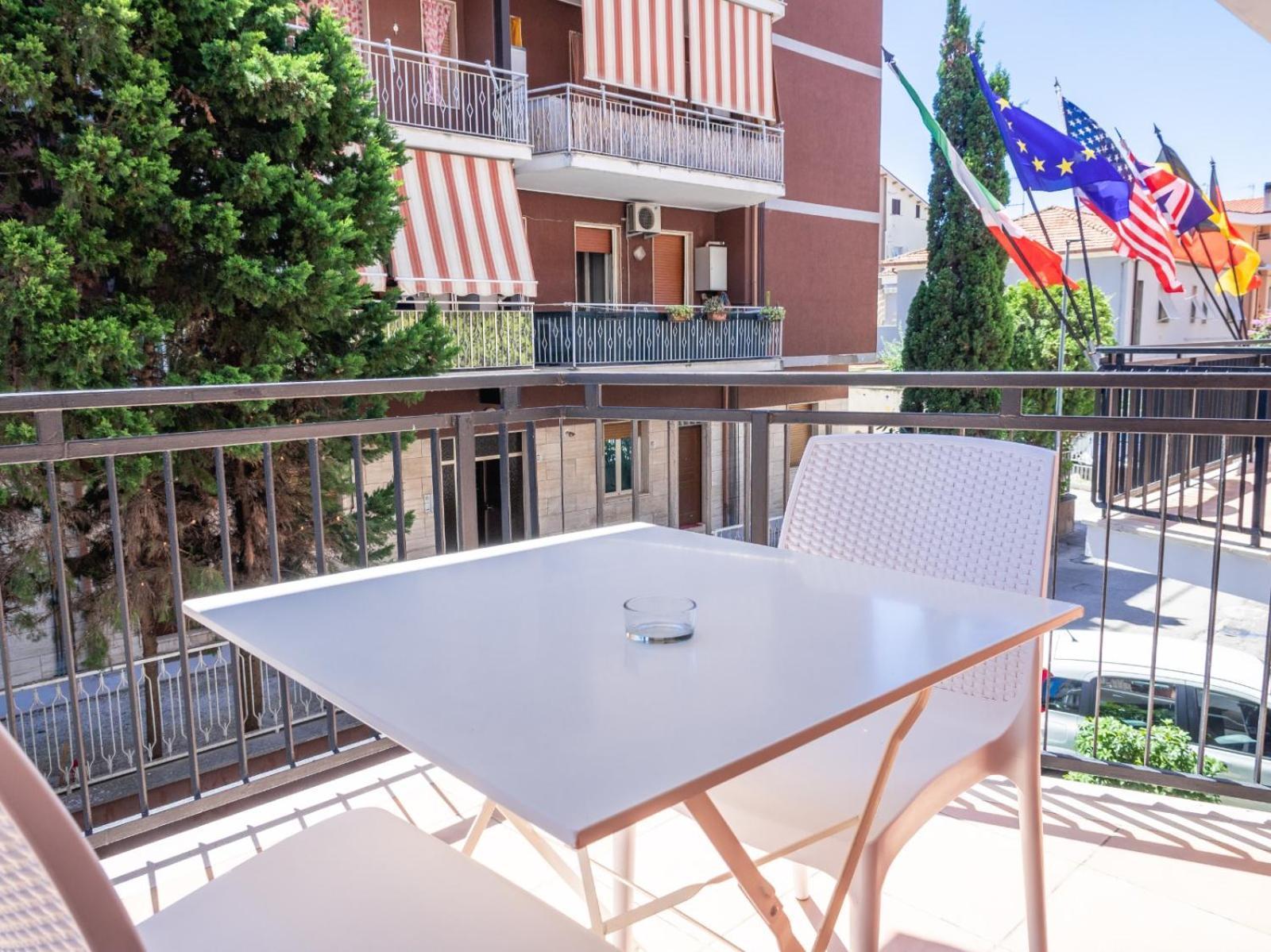 Hotel Antagos Montesilvano Marina Esterno foto