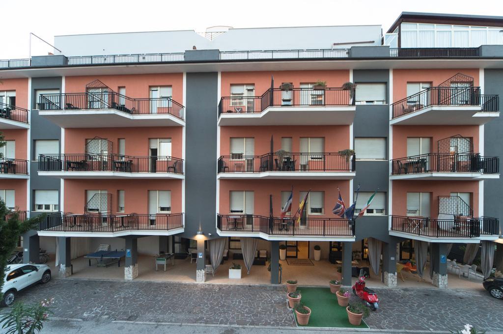 Hotel Antagos Montesilvano Marina Esterno foto