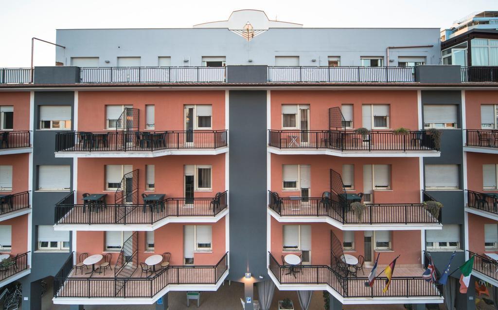 Hotel Antagos Montesilvano Marina Esterno foto